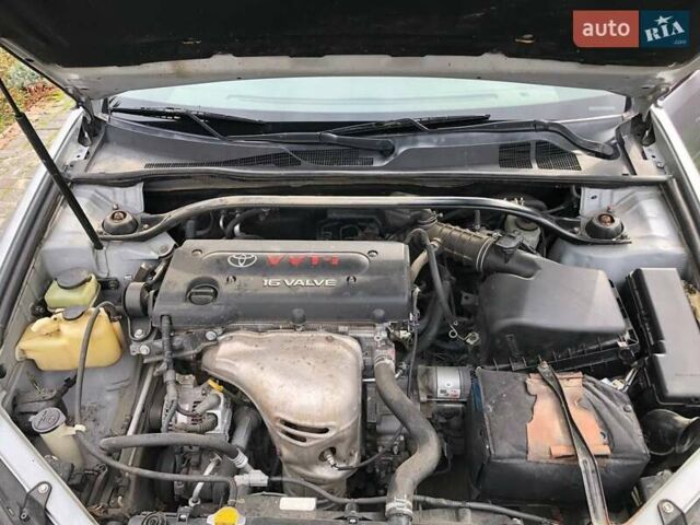 Серый Тойота Камри, объемом двигателя 2.4 л и пробегом 201 тыс. км за 5900 $, фото 12 на Automoto.ua