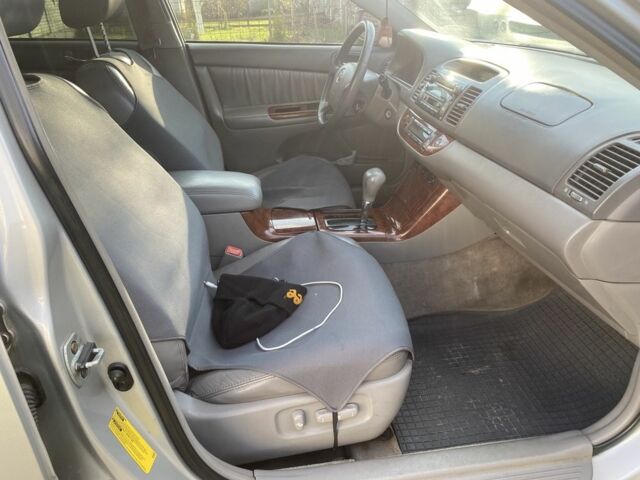 Серый Тойота Камри, объемом двигателя 3 л и пробегом 223 тыс. км за 4400 $, фото 20 на Automoto.ua