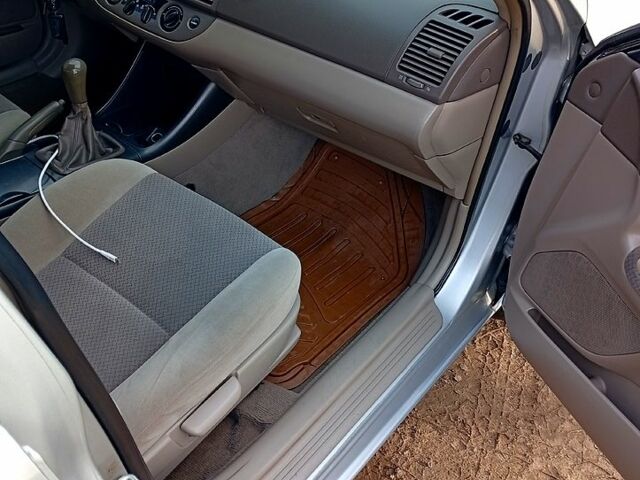 Сірий Тойота Камрі, об'ємом двигуна 2.4 л та пробігом 266 тис. км за 6750 $, фото 6 на Automoto.ua