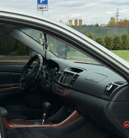Серый Тойота Камри, объемом двигателя 3 л и пробегом 476 тыс. км за 5800 $, фото 25 на Automoto.ua