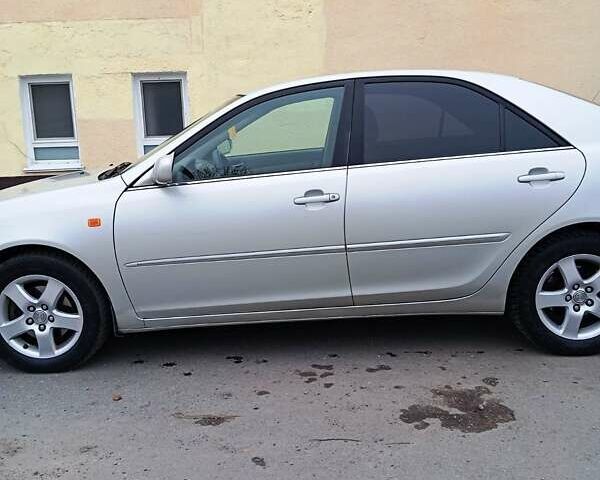 Серый Тойота Камри, объемом двигателя 3 л и пробегом 339 тыс. км за 5200 $, фото 3 на Automoto.ua