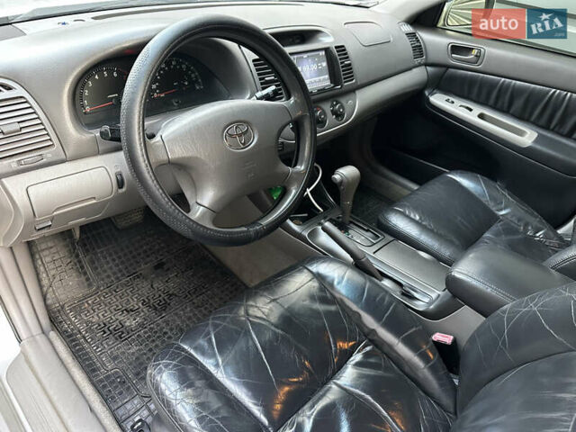 Серый Тойота Камри, объемом двигателя 3 л и пробегом 388 тыс. км за 4800 $, фото 18 на Automoto.ua