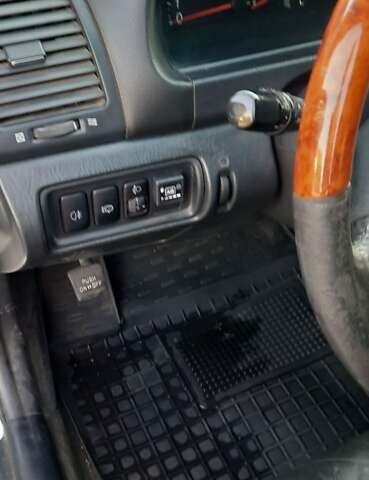 Серый Тойота Камри, объемом двигателя 3 л и пробегом 398 тыс. км за 4900 $, фото 7 на Automoto.ua