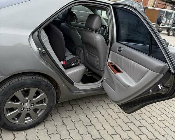 Сірий Тойота Камрі, об'ємом двигуна 3 л та пробігом 361 тис. км за 5500 $, фото 4 на Automoto.ua