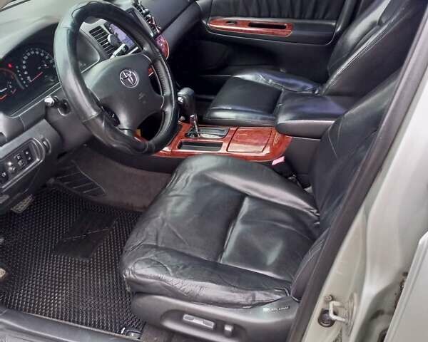 Серый Тойота Камри, объемом двигателя 3 л и пробегом 683 тыс. км за 4300 $, фото 10 на Automoto.ua