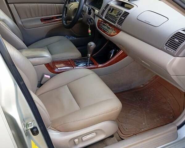 Серый Тойота Камри, объемом двигателя 3 л и пробегом 339 тыс. км за 5200 $, фото 10 на Automoto.ua