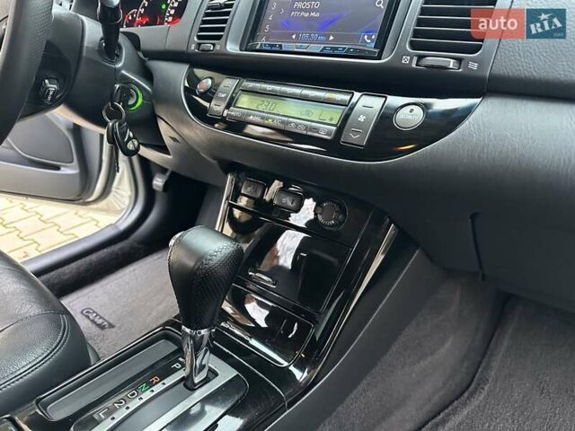 Серый Тойота Камри, объемом двигателя 2.36 л и пробегом 257 тыс. км за 8300 $, фото 64 на Automoto.ua