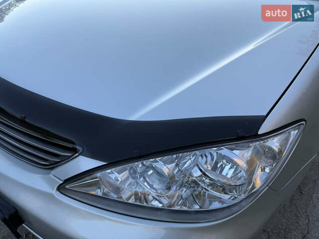 Серый Тойота Камри, объемом двигателя 2.4 л и пробегом 42 тыс. км за 10900 $, фото 28 на Automoto.ua