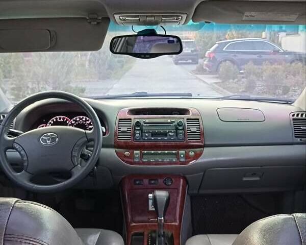 Серый Тойота Камри, объемом двигателя 3 л и пробегом 420 тыс. км за 5800 $, фото 4 на Automoto.ua