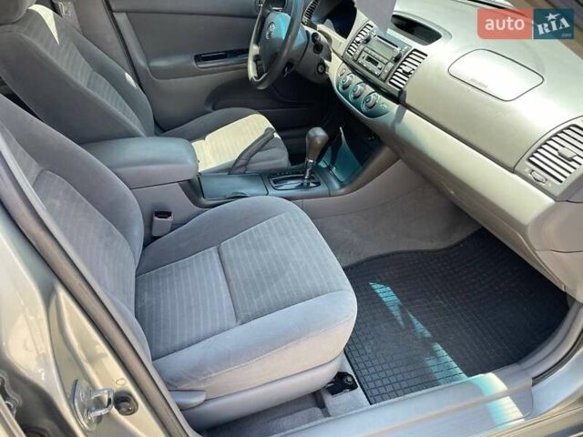 Сірий Тойота Камрі, об'ємом двигуна 3 л та пробігом 250 тис. км за 5500 $, фото 11 на Automoto.ua
