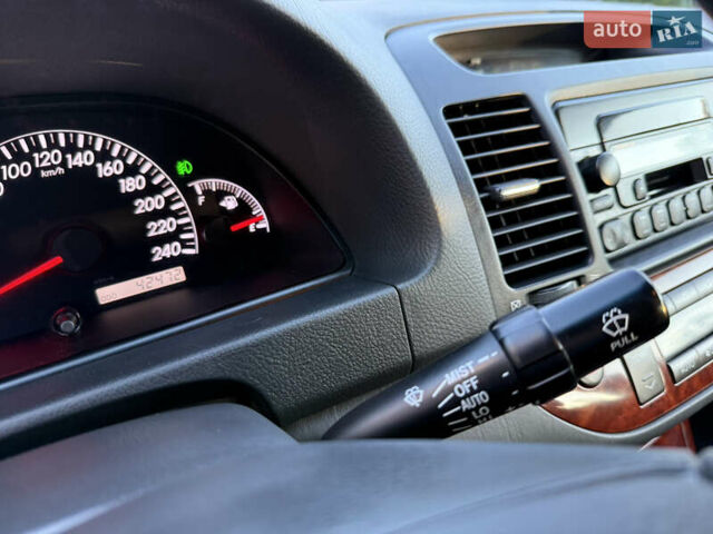 Серый Тойота Камри, объемом двигателя 2.4 л и пробегом 42 тыс. км за 10900 $, фото 84 на Automoto.ua
