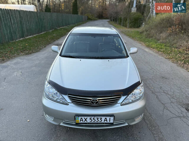 Серый Тойота Камри, объемом двигателя 2.4 л и пробегом 42 тыс. км за 10900 $, фото 25 на Automoto.ua