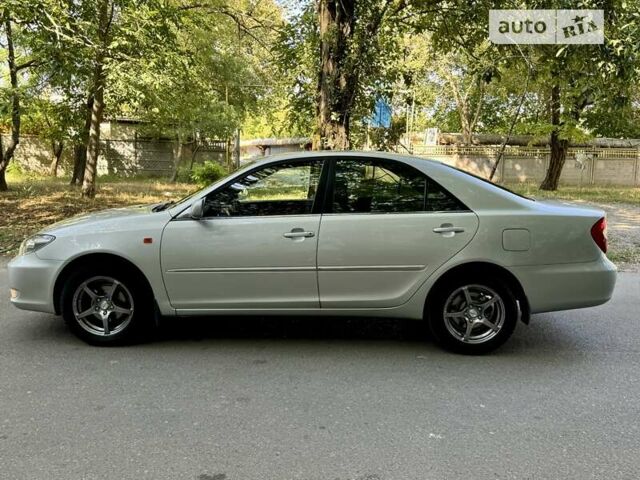 Серый Тойота Камри, объемом двигателя 2.36 л и пробегом 213 тыс. км за 6300 $, фото 15 на Automoto.ua