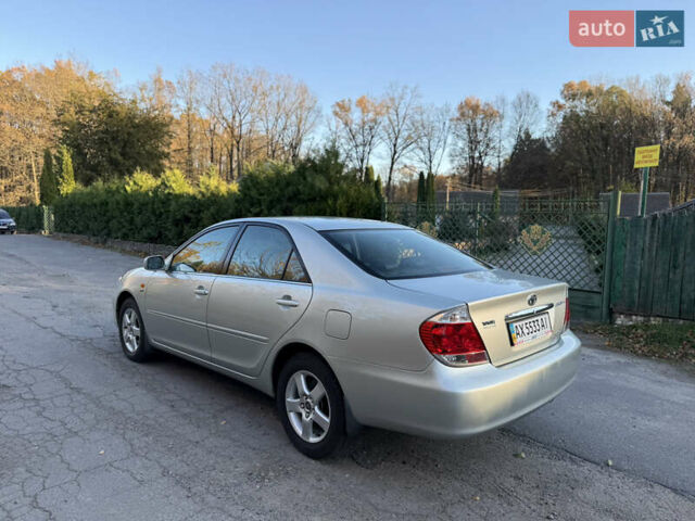 Серый Тойота Камри, объемом двигателя 2.4 л и пробегом 42 тыс. км за 10900 $, фото 8 на Automoto.ua