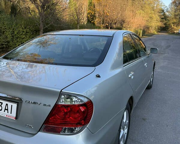 Серый Тойота Камри, объемом двигателя 2.4 л и пробегом 42 тыс. км за 10900 $, фото 38 на Automoto.ua