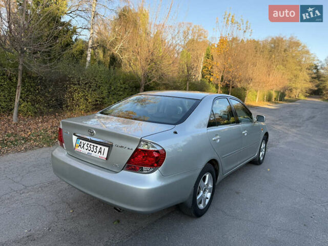 Серый Тойота Камри, объемом двигателя 2.4 л и пробегом 42 тыс. км за 10900 $, фото 16 на Automoto.ua