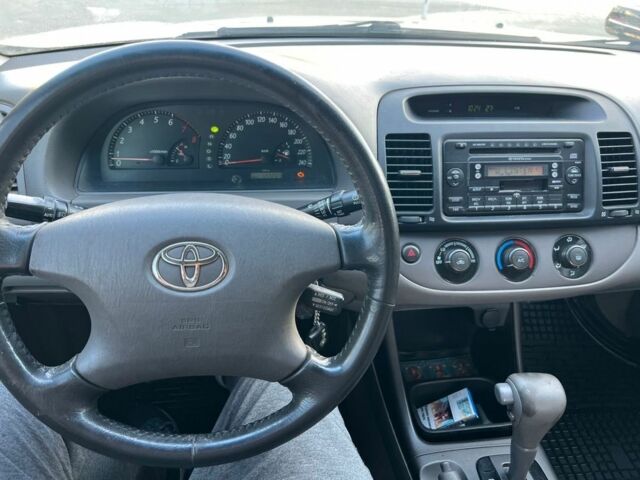 Сірий Тойота Камрі, об'ємом двигуна 3 л та пробігом 122 тис. км за 3999 $, фото 3 на Automoto.ua