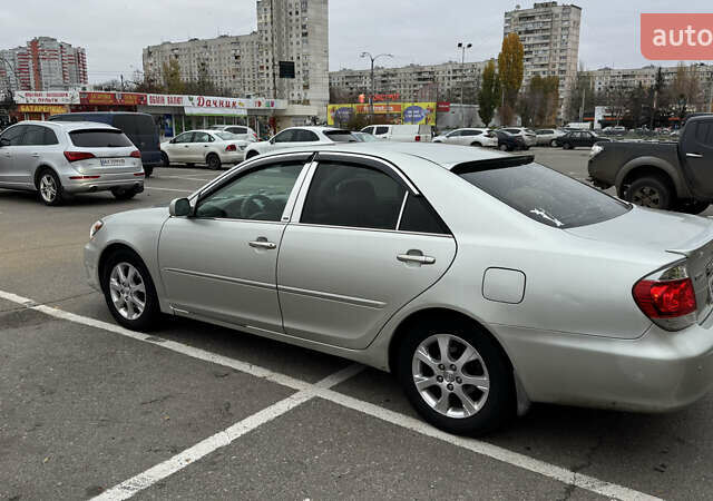 Сірий Тойота Камрі, об'ємом двигуна 3 л та пробігом 346 тис. км за 6270 $, фото 2 на Automoto.ua