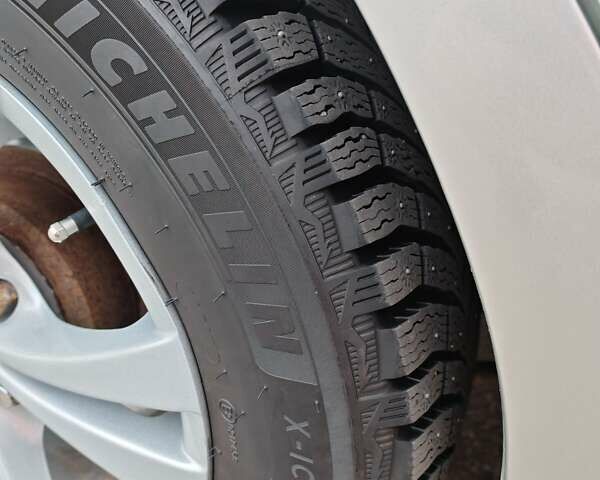 Сірий Тойота Камрі, об'ємом двигуна 3 л та пробігом 317 тис. км за 7700 $, фото 15 на Automoto.ua