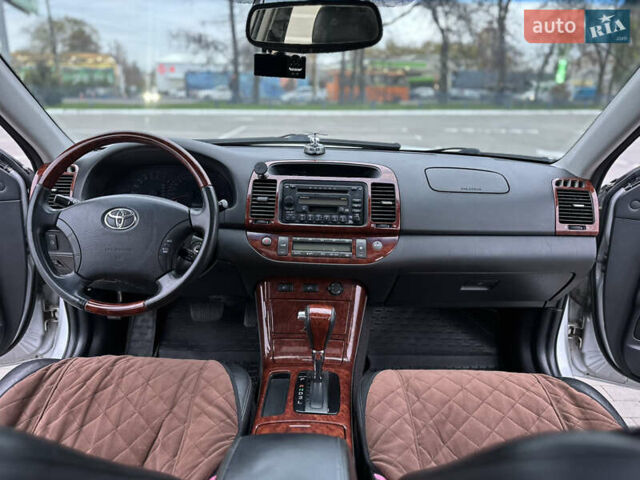 Серый Тойота Камри, объемом двигателя 2.36 л и пробегом 220 тыс. км за 6200 $, фото 4 на Automoto.ua