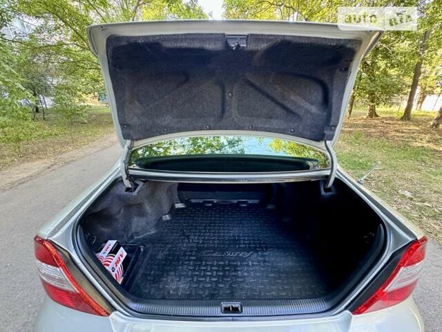 Серый Тойота Камри, объемом двигателя 2.36 л и пробегом 213 тыс. км за 6300 $, фото 59 на Automoto.ua