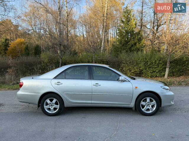 Серый Тойота Камри, объемом двигателя 2.4 л и пробегом 42 тыс. км за 10900 $, фото 19 на Automoto.ua