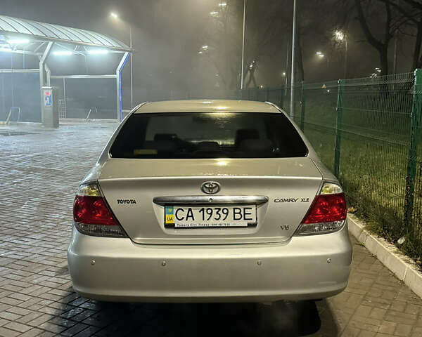 Серый Тойота Камри, объемом двигателя 3 л и пробегом 240 тыс. км за 7200 $, фото 10 на Automoto.ua