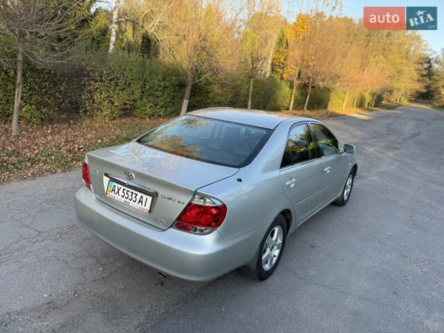 Серый Тойота Камри, объемом двигателя 2.4 л и пробегом 42 тыс. км за 10900 $, фото 18 на Automoto.ua