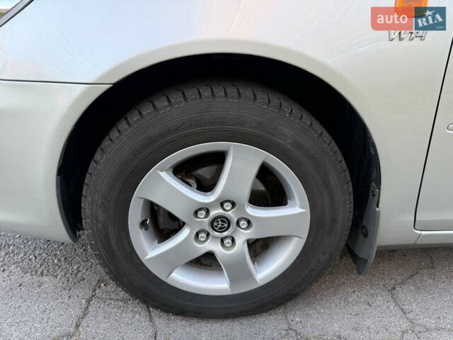 Серый Тойота Камри, объемом двигателя 2.4 л и пробегом 42 тыс. км за 10900 $, фото 45 на Automoto.ua