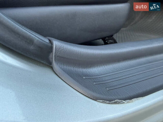 Серый Тойота Камри, объемом двигателя 2.4 л и пробегом 42 тыс. км за 10900 $, фото 115 на Automoto.ua