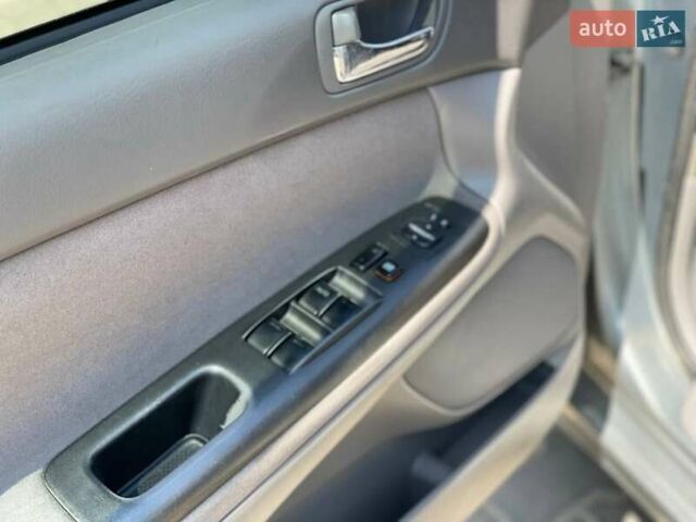 Сірий Тойота Камрі, об'ємом двигуна 3 л та пробігом 250 тис. км за 5500 $, фото 3 на Automoto.ua