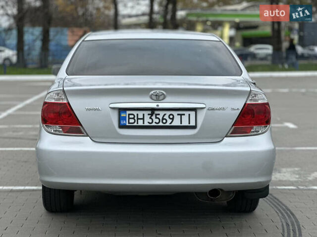 Серый Тойота Камри, объемом двигателя 2.36 л и пробегом 220 тыс. км за 6200 $, фото 10 на Automoto.ua