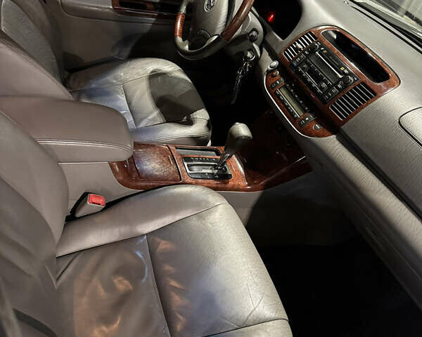 Серый Тойота Камри, объемом двигателя 3 л и пробегом 240 тыс. км за 7200 $, фото 13 на Automoto.ua