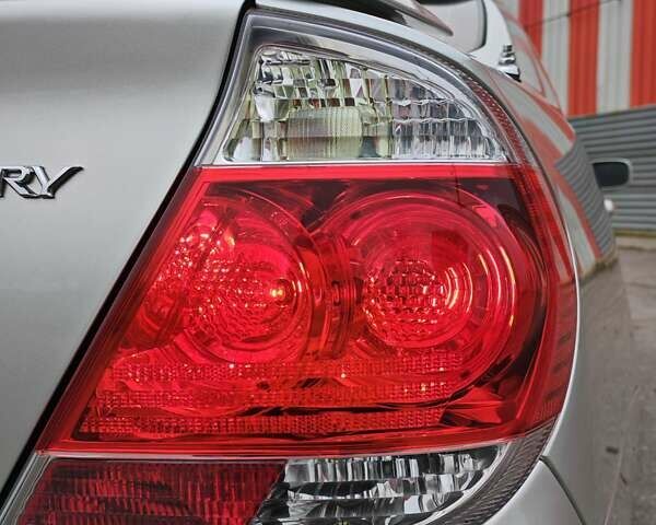 Сірий Тойота Камрі, об'ємом двигуна 3 л та пробігом 317 тис. км за 7700 $, фото 17 на Automoto.ua