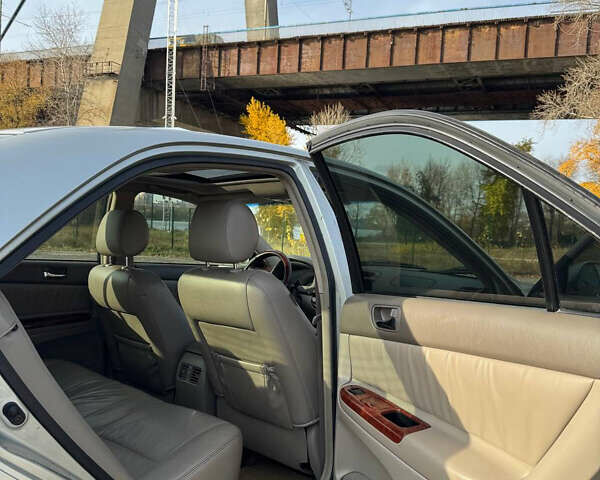 Сірий Тойота Камрі, об'ємом двигуна 2.4 л та пробігом 333 тис. км за 5500 $, фото 7 на Automoto.ua