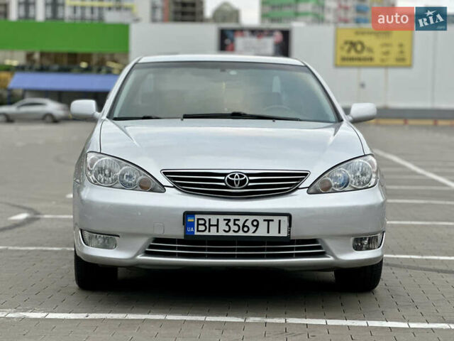 Серый Тойота Камри, объемом двигателя 2.36 л и пробегом 220 тыс. км за 6200 $, фото 9 на Automoto.ua