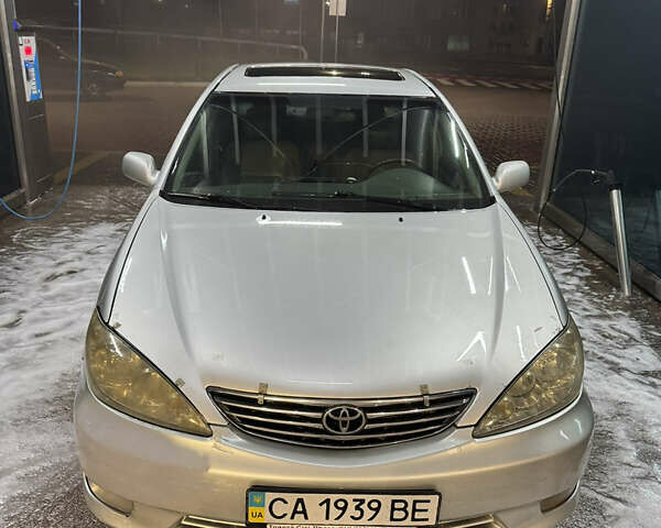 Серый Тойота Камри, объемом двигателя 3 л и пробегом 240 тыс. км за 7200 $, фото 26 на Automoto.ua