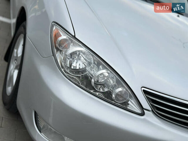 Серый Тойота Камри, объемом двигателя 2.36 л и пробегом 220 тыс. км за 6200 $, фото 17 на Automoto.ua