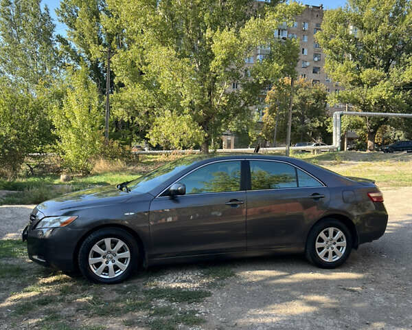 Сірий Тойота Камрі, об'ємом двигуна 3.5 л та пробігом 293 тис. км за 8800 $, фото 3 на Automoto.ua