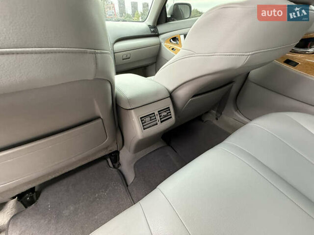 Серый Тойота Камри, объемом двигателя 3.46 л и пробегом 246 тыс. км за 8350 $, фото 33 на Automoto.ua