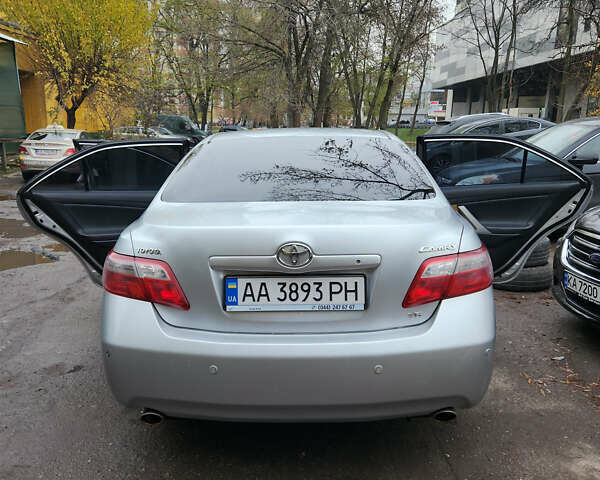 Серый Тойота Камри, объемом двигателя 3.46 л и пробегом 450 тыс. км за 7800 $, фото 7 на Automoto.ua