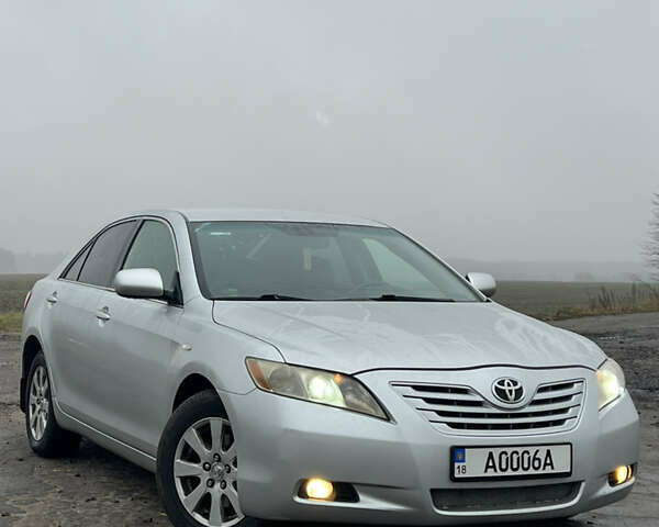 Сірий Тойота Камрі, об'ємом двигуна 3.46 л та пробігом 363 тис. км за 7999 $, фото 6 на Automoto.ua