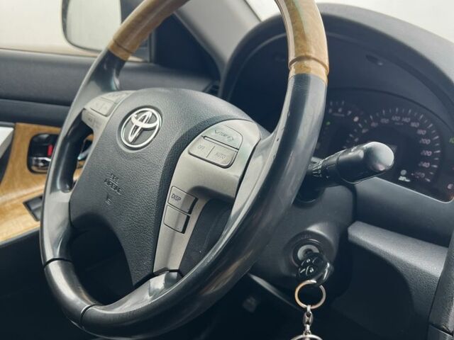 Сірий Тойота Камрі, об'ємом двигуна 3.5 л та пробігом 363 тис. км за 7999 $, фото 18 на Automoto.ua