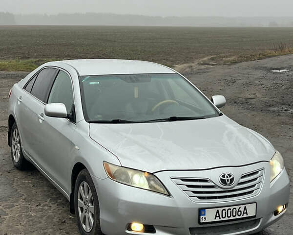 Сірий Тойота Камрі, об'ємом двигуна 3.46 л та пробігом 363 тис. км за 7999 $, фото 10 на Automoto.ua