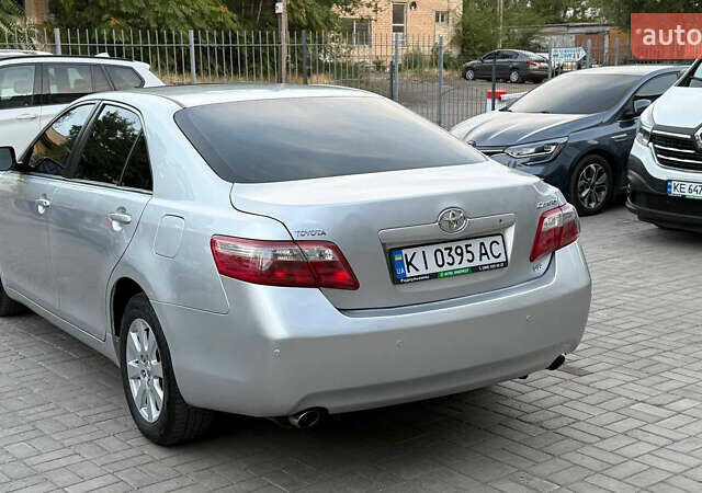 Сірий Тойота Камрі, об'ємом двигуна 3.46 л та пробігом 315 тис. км за 6599 $, фото 6 на Automoto.ua