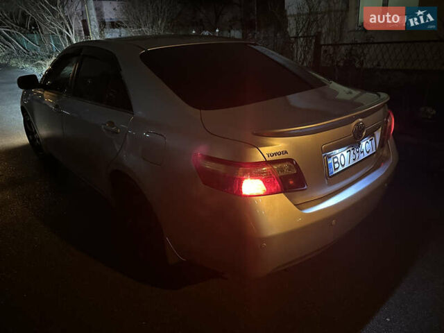 Сірий Тойота Камрі, об'ємом двигуна 2.4 л та пробігом 348 тис. км за 8000 $, фото 5 на Automoto.ua