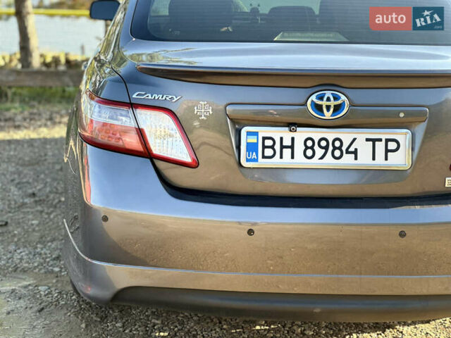 Сірий Тойота Камрі, об'ємом двигуна 2.4 л та пробігом 271 тис. км за 8990 $, фото 9 на Automoto.ua