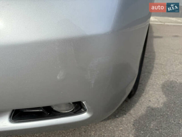 Серый Тойота Камри, объемом двигателя 3.46 л и пробегом 246 тыс. км за 8350 $, фото 12 на Automoto.ua