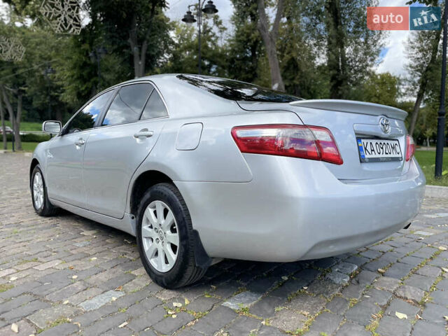 Сірий Тойота Камрі, об'ємом двигуна 2.36 л та пробігом 307 тис. км за 7200 $, фото 10 на Automoto.ua