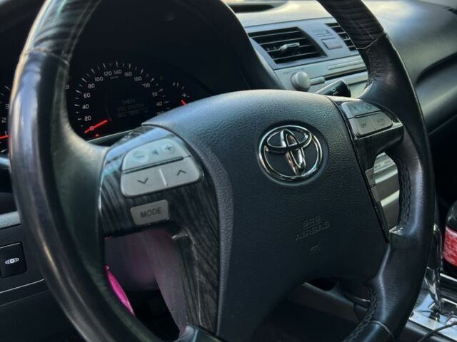 Серый Тойота Камри, объемом двигателя 3.5 л и пробегом 195 тыс. км за 8600 $, фото 5 на Automoto.ua